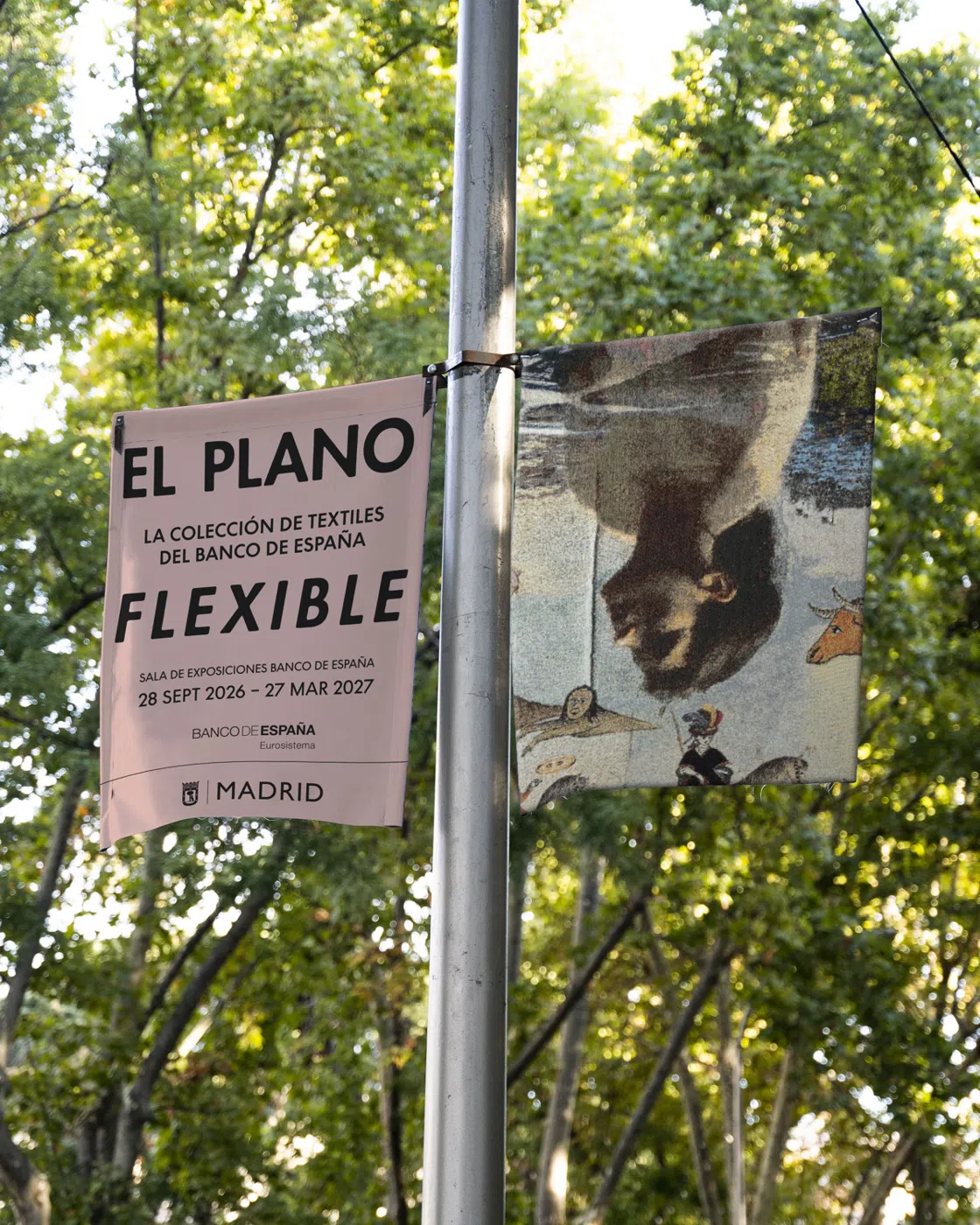 El plano flexible street banners