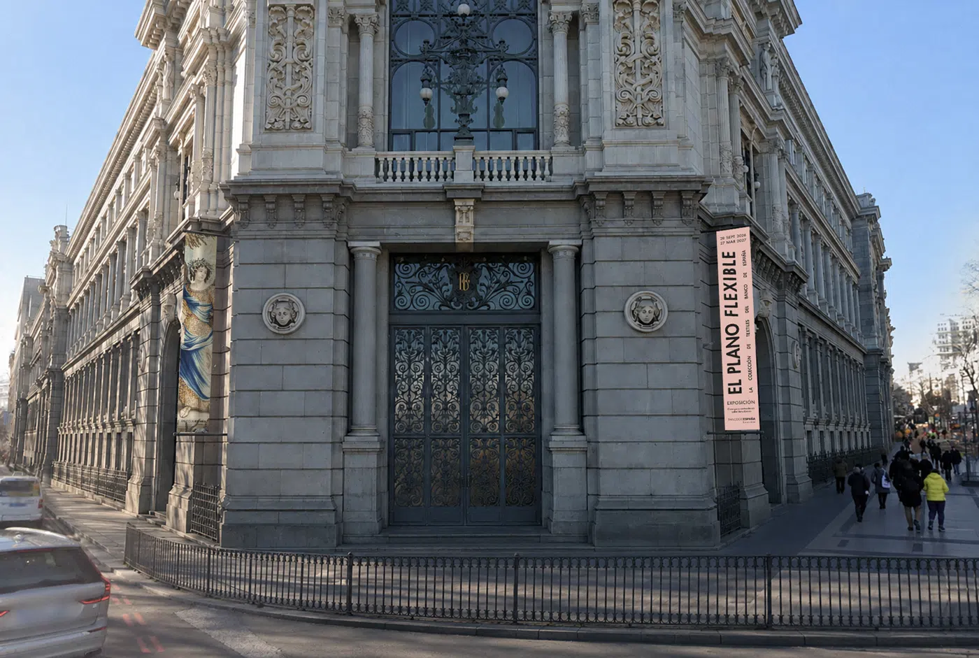 El plano flexible facade banner