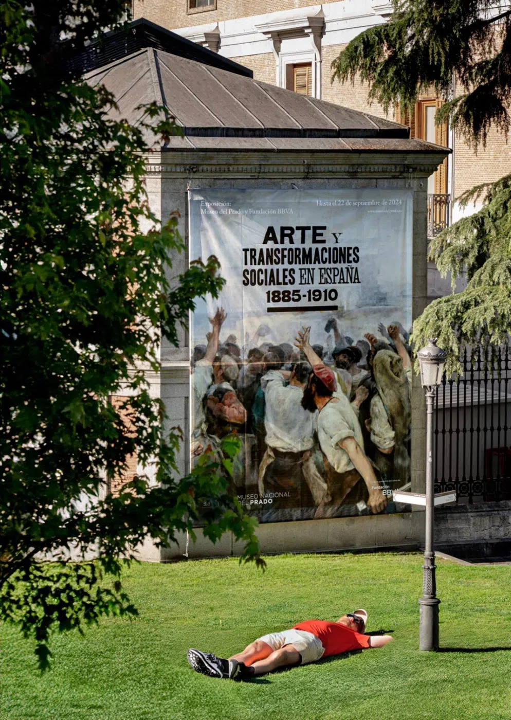 Arte y transformaciones sociales en España exhibition poster at Museo del Prado